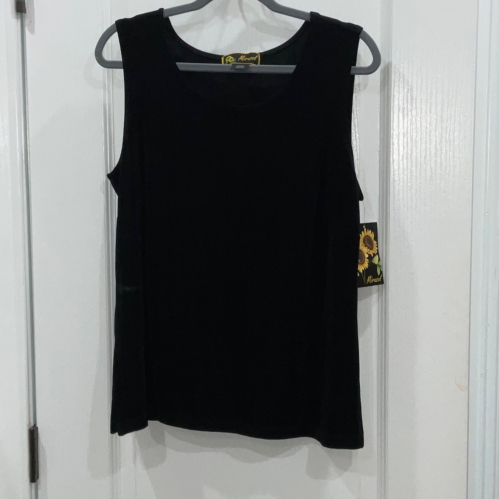 Mirasol Elegant Black Sleeveless Top